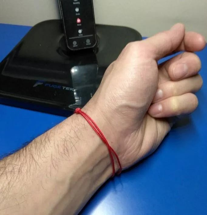 2pcs Adjustable Good Luck Red Wax Rope Bracelet