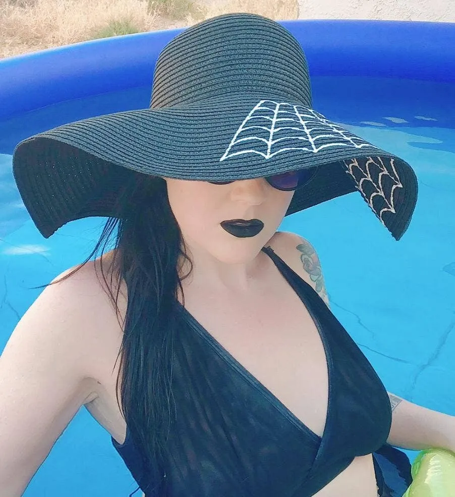 Floppy Sun Hat Widow's Web