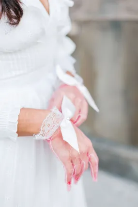 Queen Charlotte Gloves in Pink